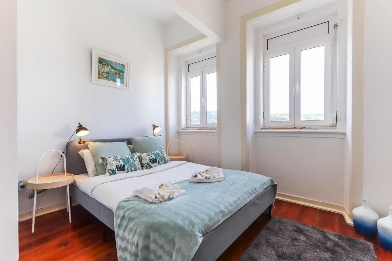 Portucale ! Stylish Campo Ourique Apartamento *